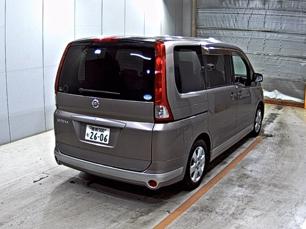 NISSAN SERENA