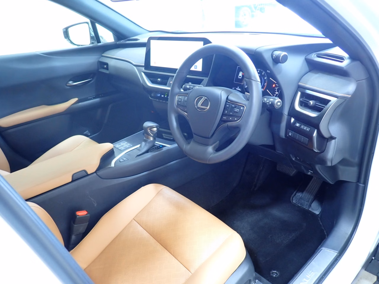 LEXUS UX200