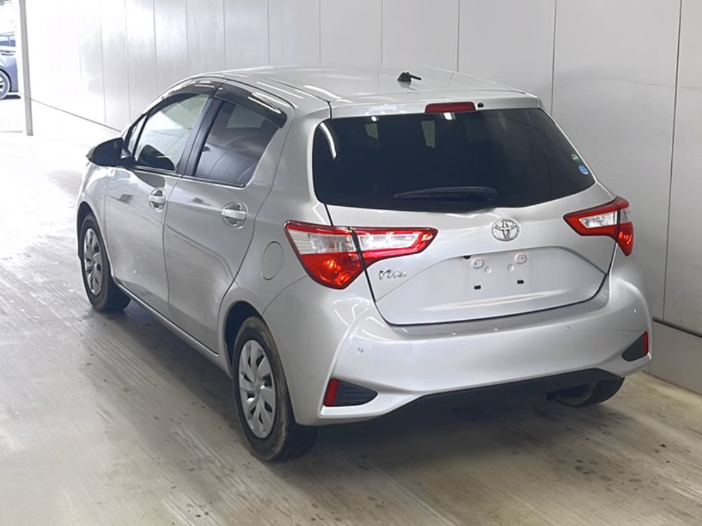 TOYOTA VITZ
