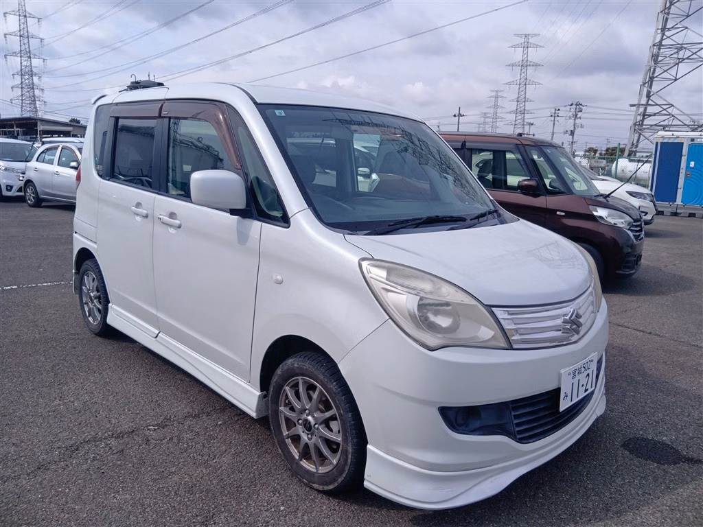 Suzuki Solio