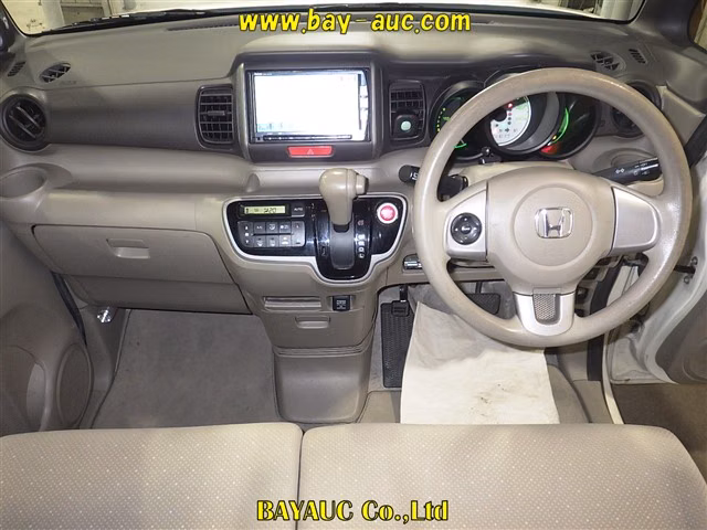 HONDA N-BOX+