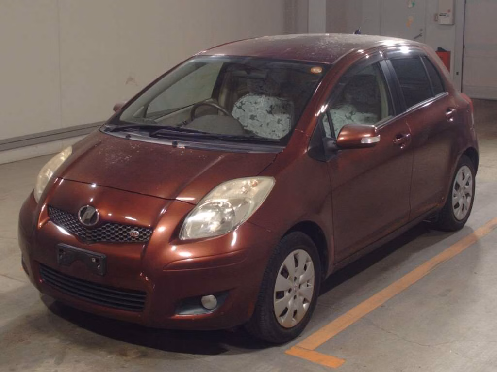 TOYOTA VITZ
