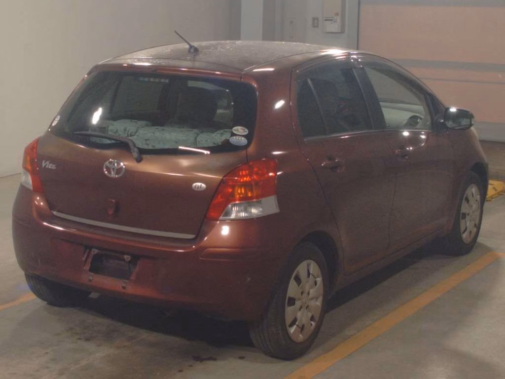 TOYOTA VITZ