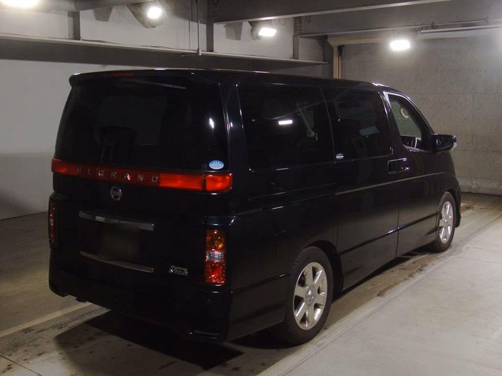 NISSAN ELGRAND