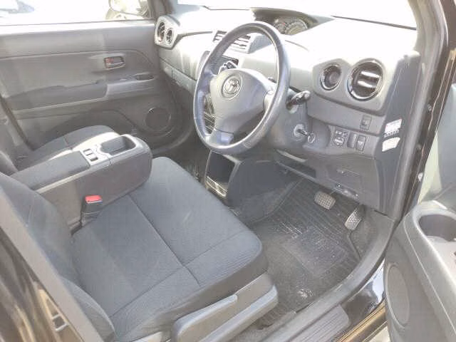 TOYOTA BB