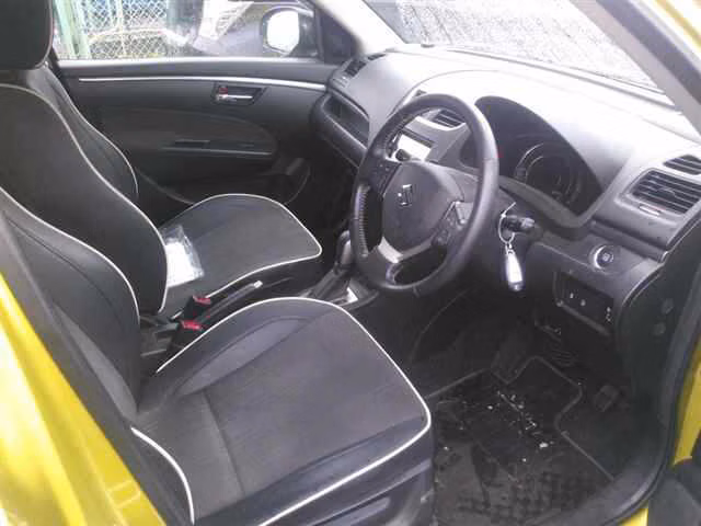 SUZUKI SWIFT