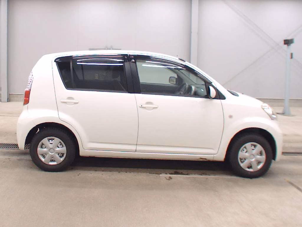 DAIHATSU BOON