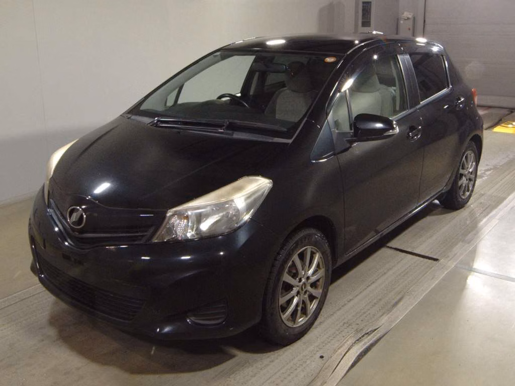 TOYOTA VITZ
