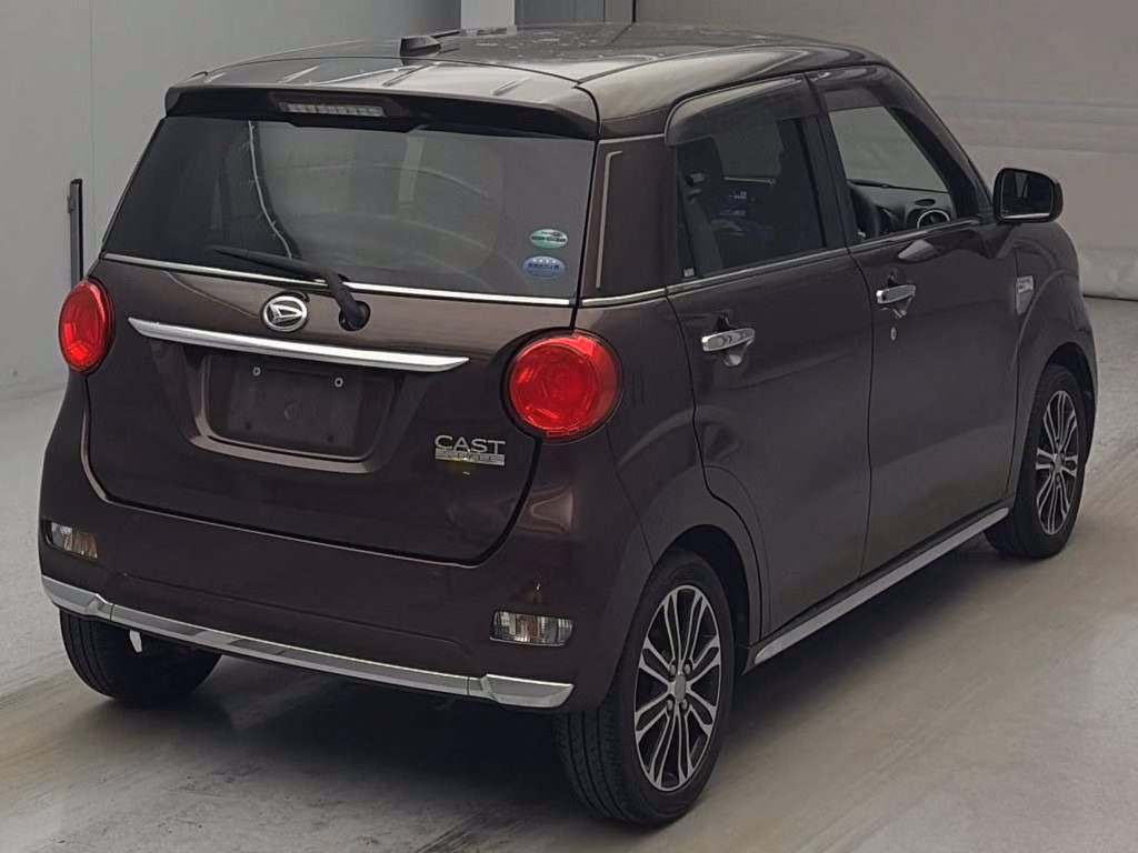 DAIHATSU CAST