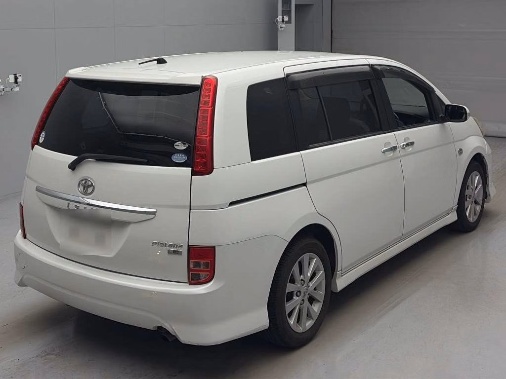 TOYOTA ISIS