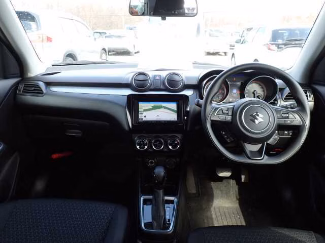 SUZUKI SWIFT