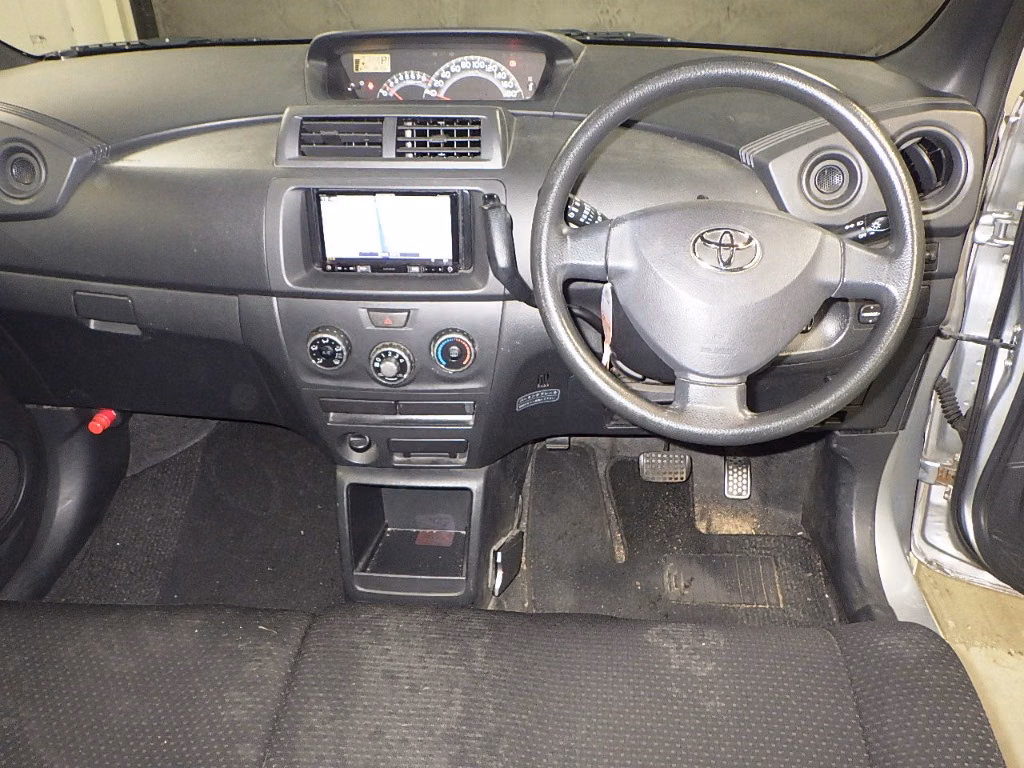 TOYOTA BB