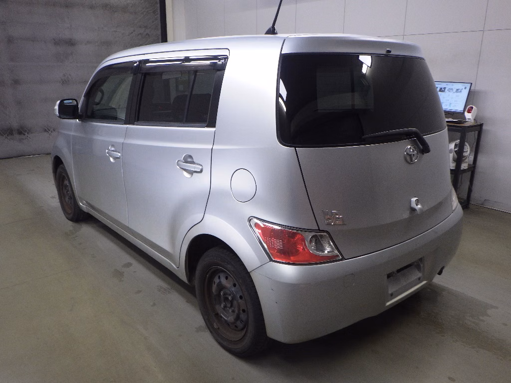 TOYOTA BB