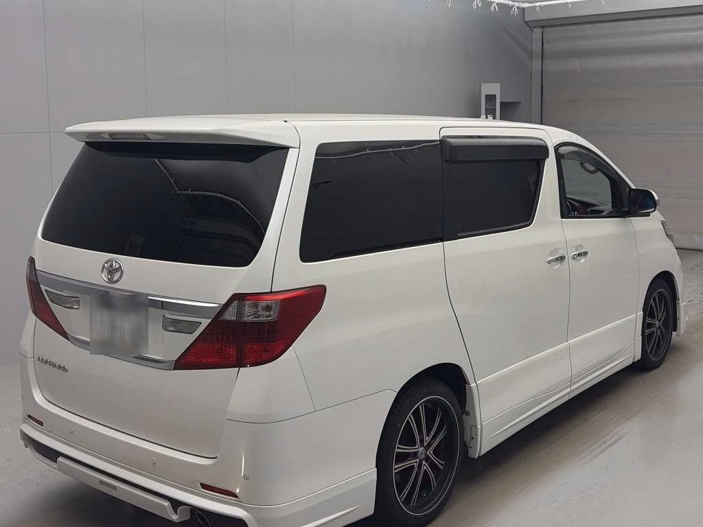 TOYOTA ALPHARD