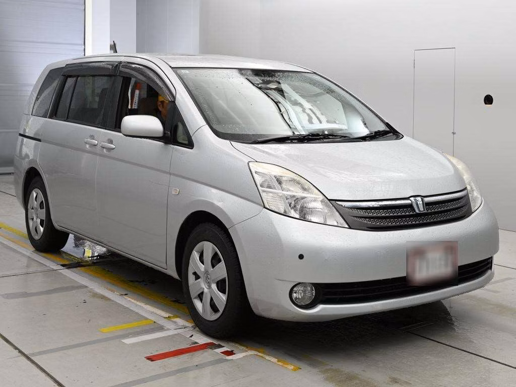 TOYOTA ISIS