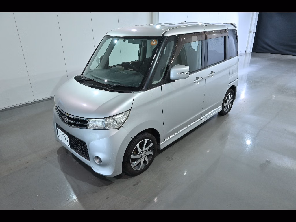 NISSAN ROOX
