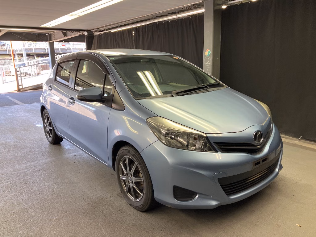 TOYOTA VITZ