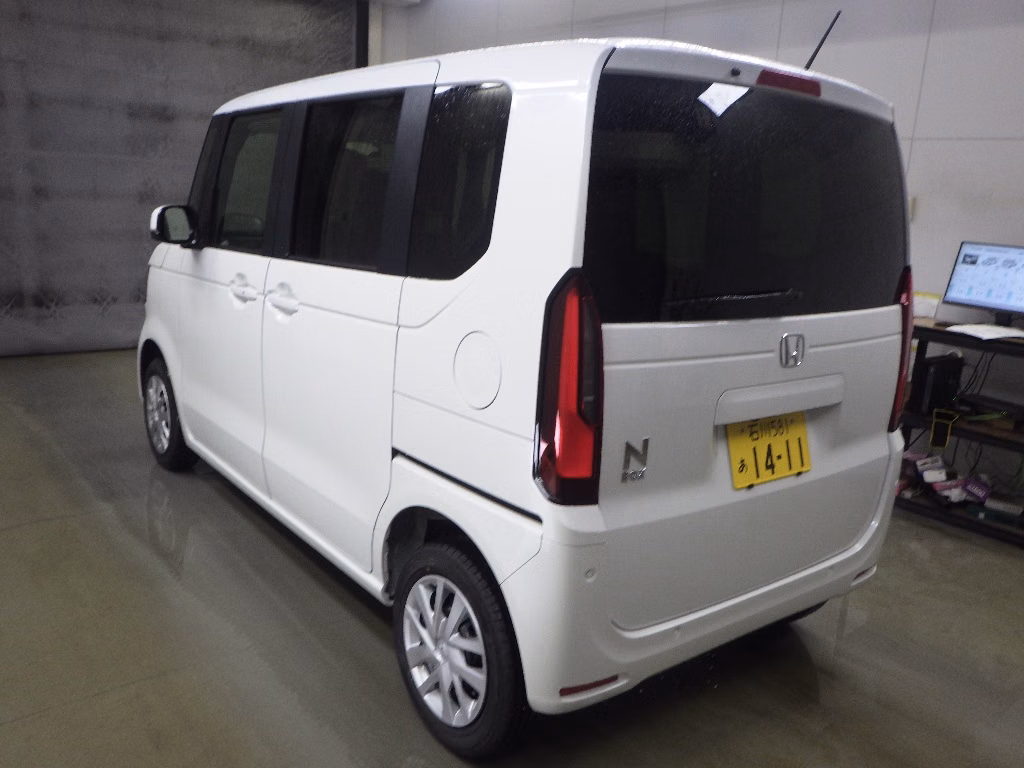 HONDA N-BOX
