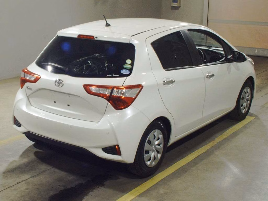 TOYOTA VITZ