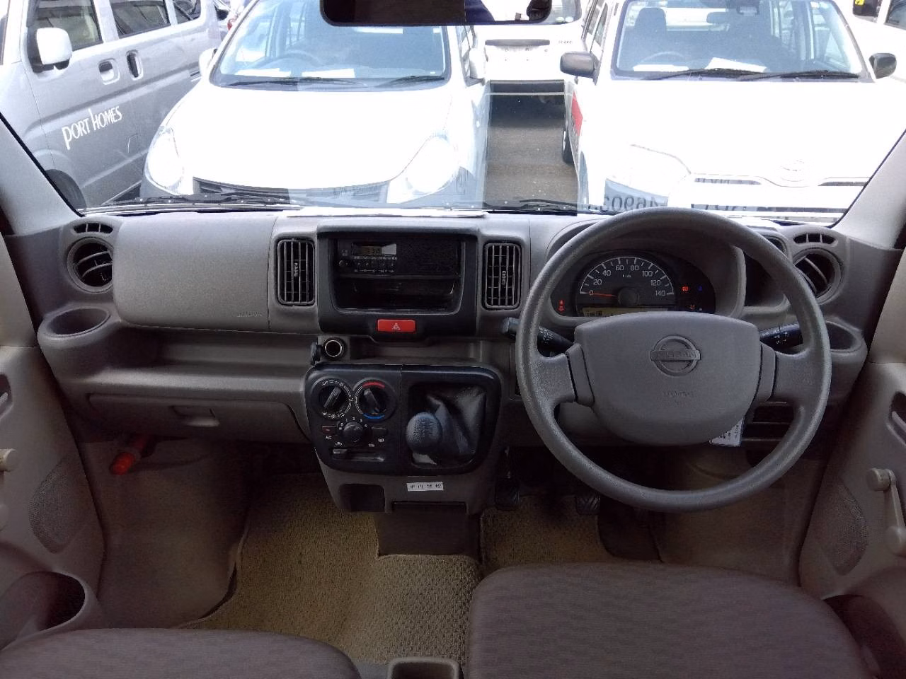 NISSAN NV100 CLIPPER