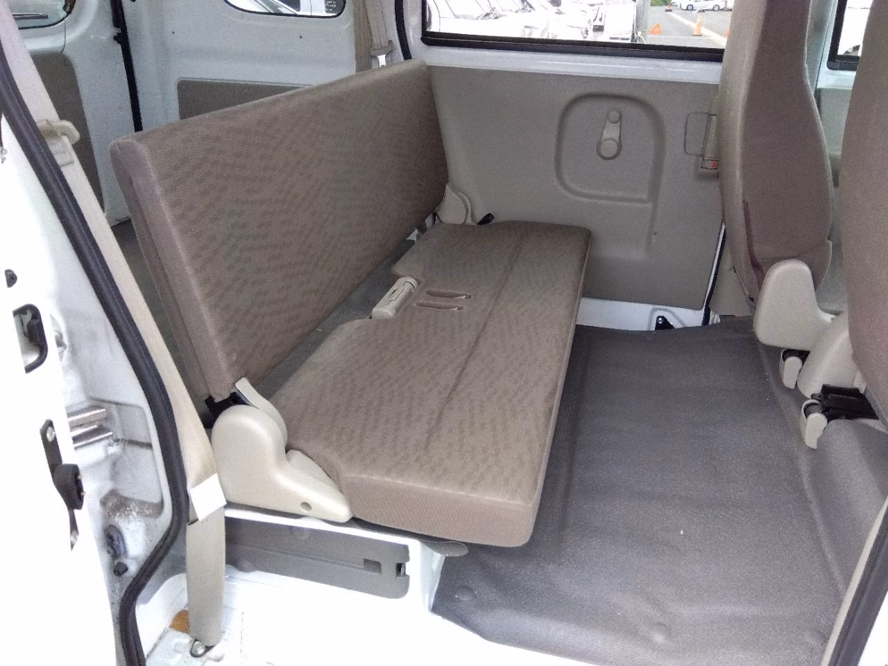 NISSAN NV100 CLIPPER