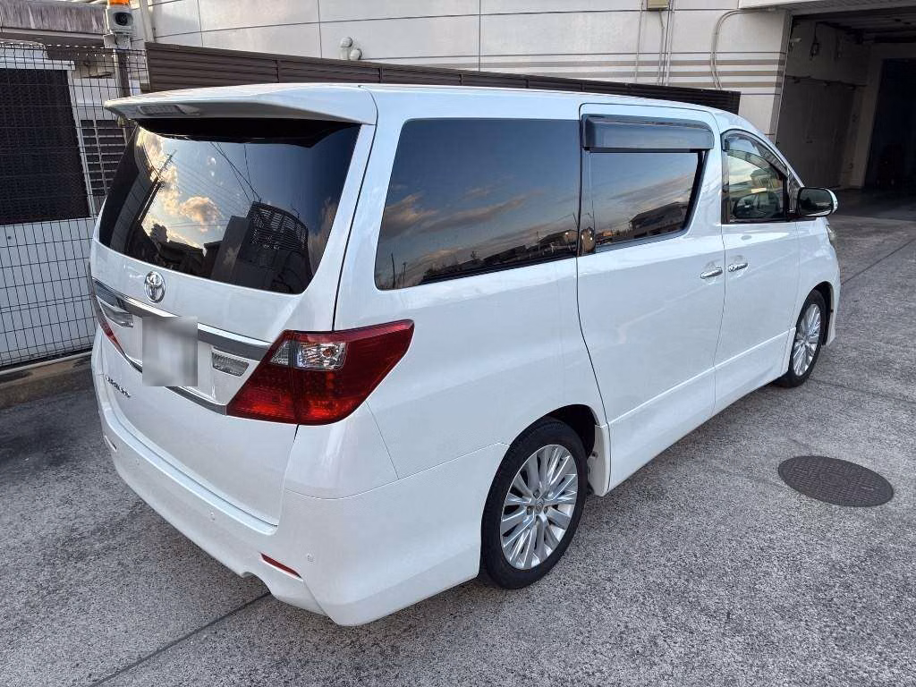 TOYOTA ALPHARD