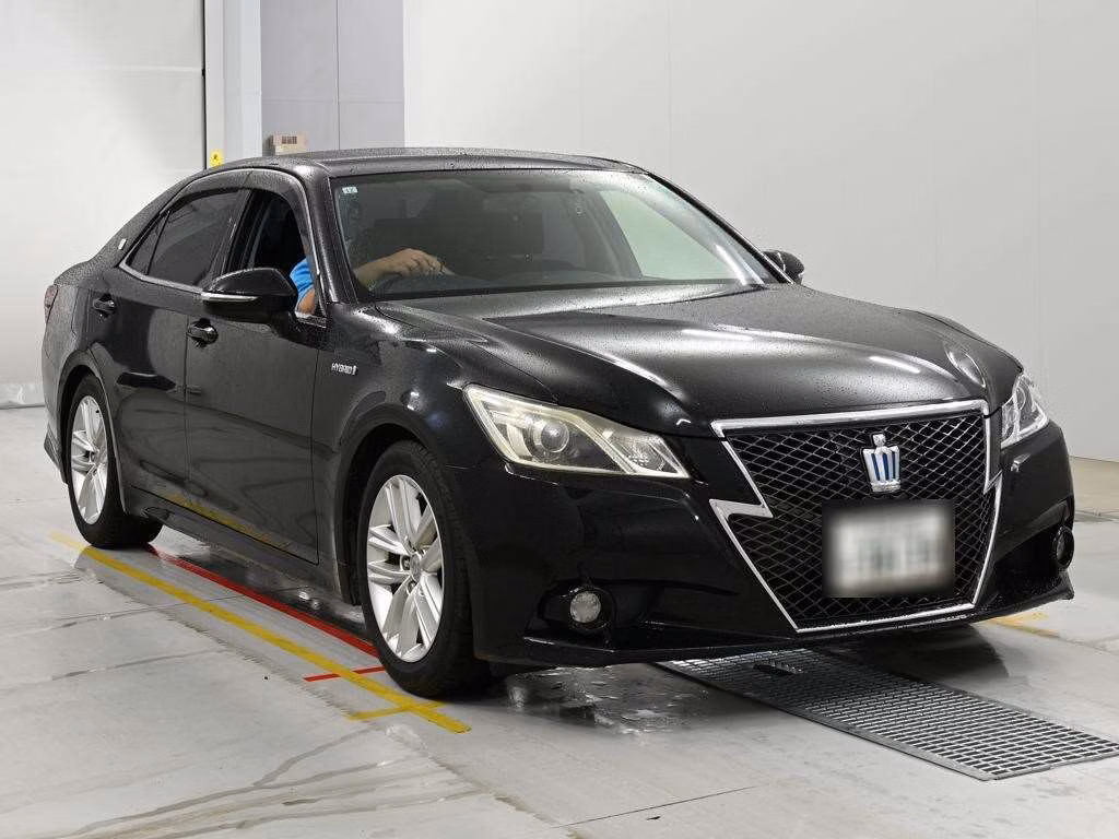 TOYOTA CROWN