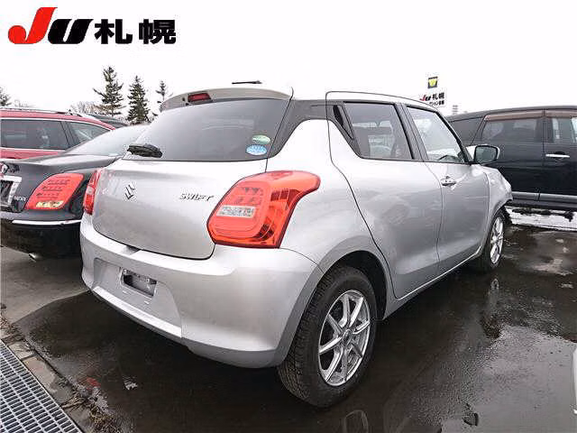 SUZUKI SWIFT