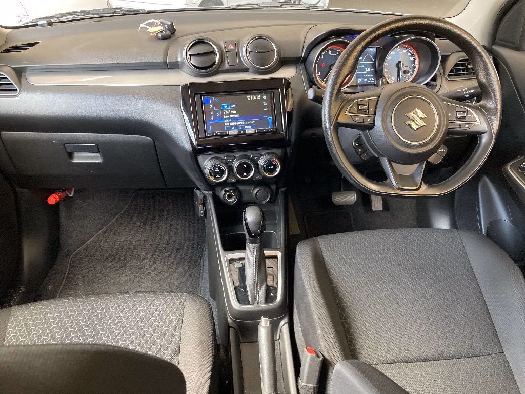 SUZUKI SWIFT