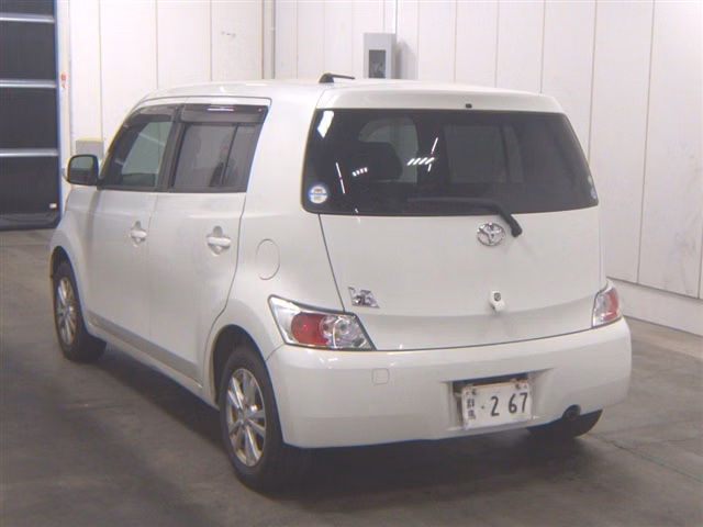 TOYOTA BB