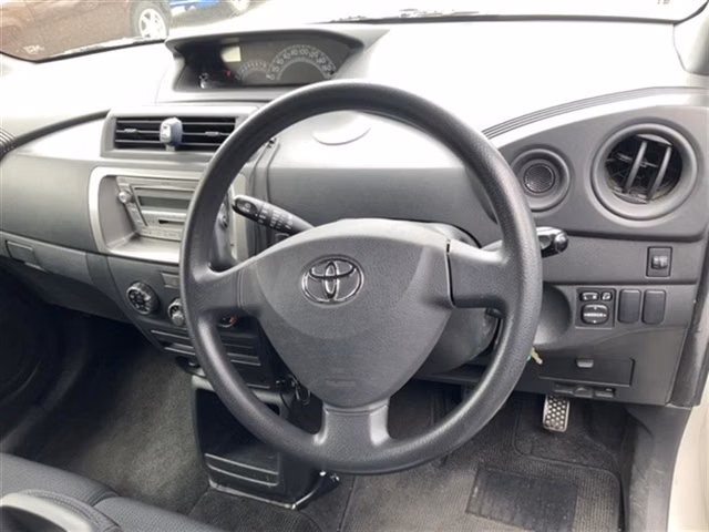 TOYOTA BB