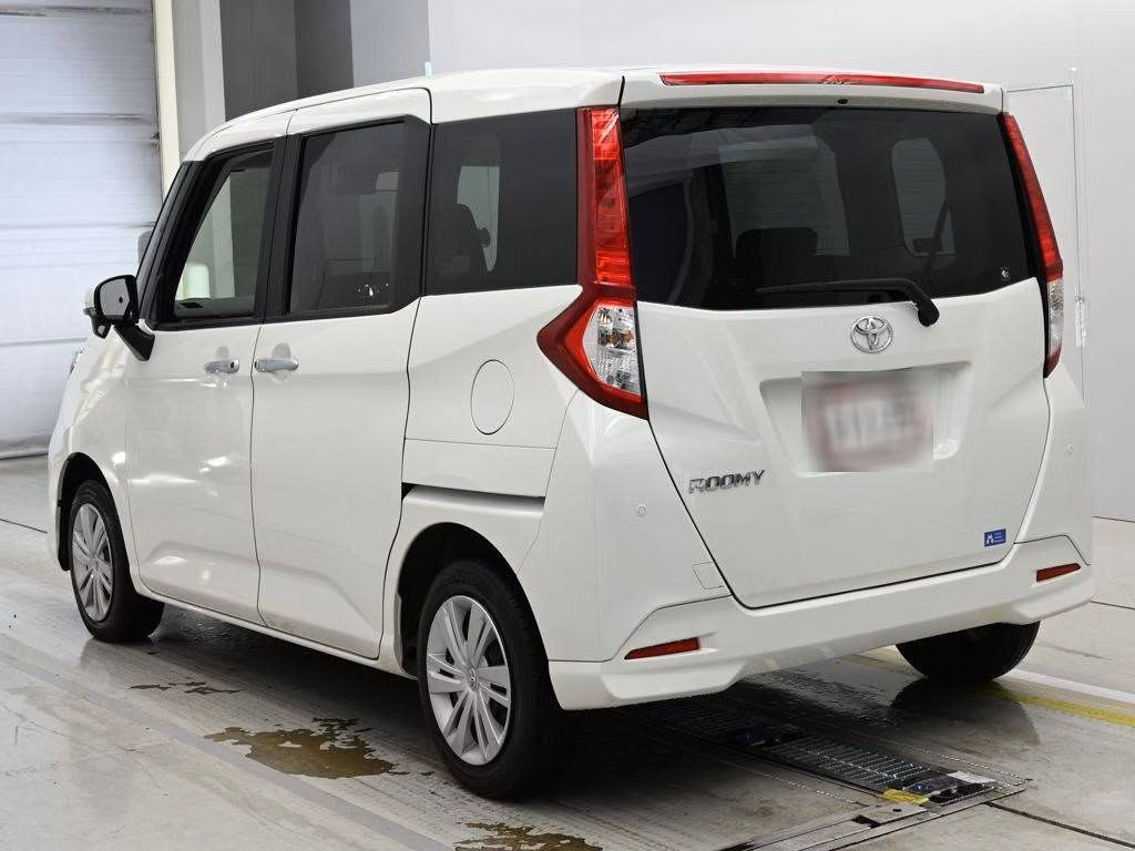 TOYOTA ROOMY