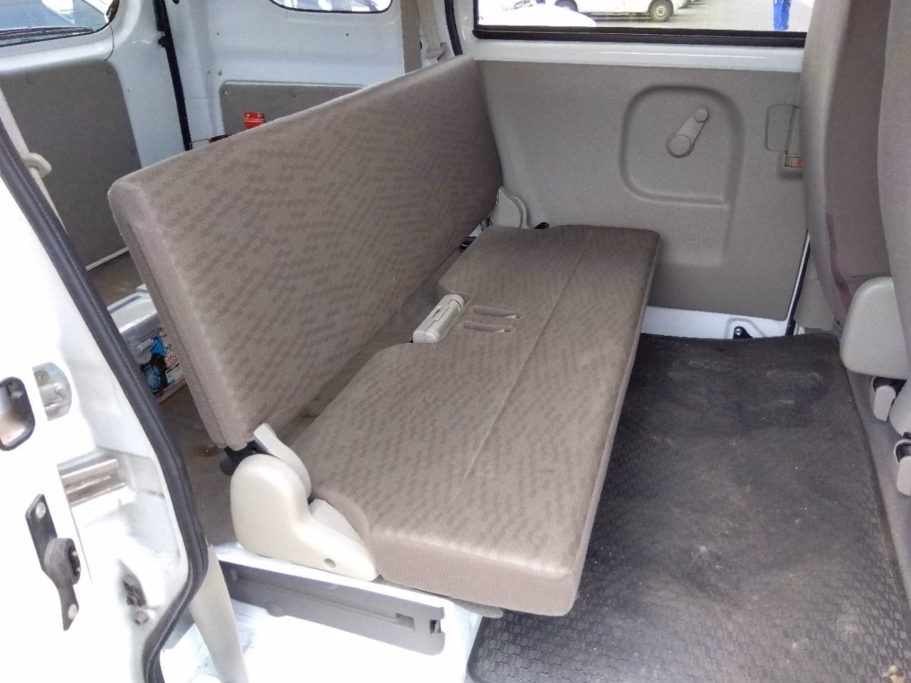 NISSAN NV100 CLIPPER