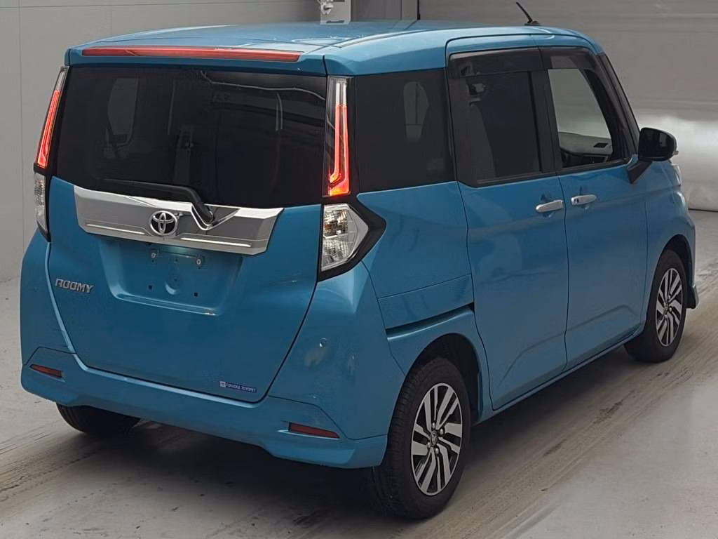 TOYOTA ROOMY