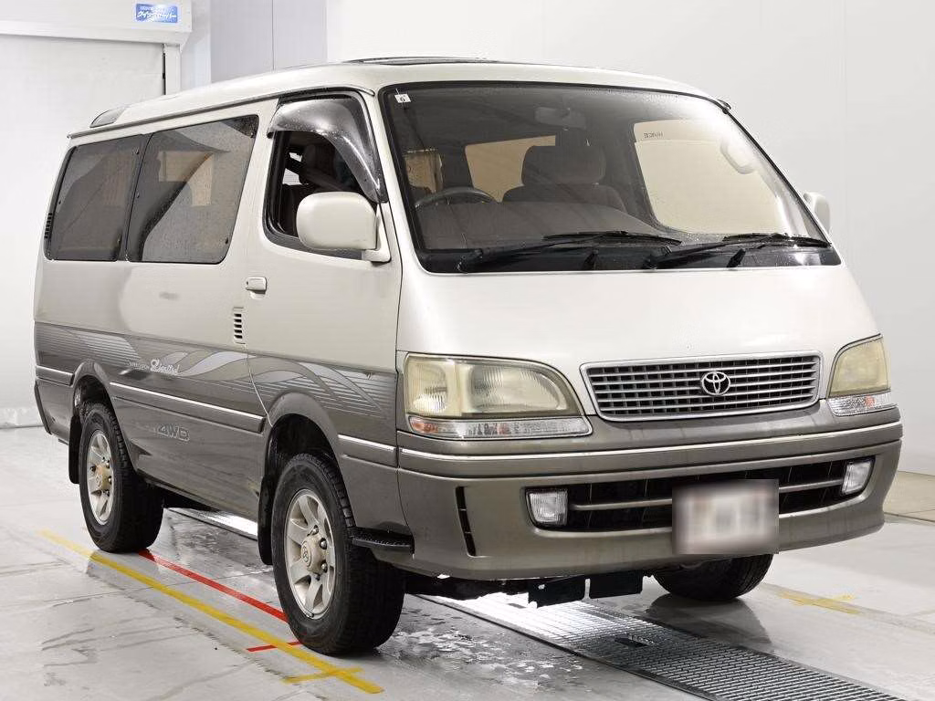 TOYOTA HIACE