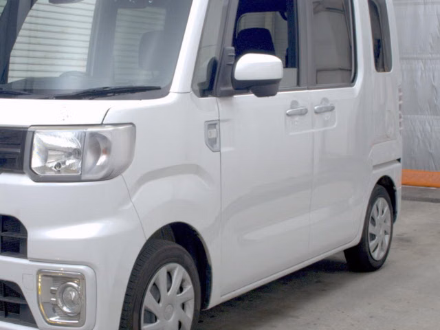 TOYOTA PIXIS MEGA