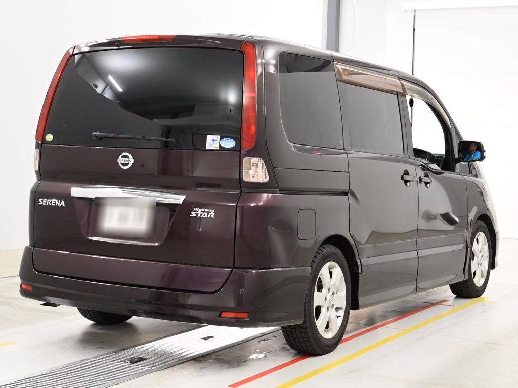 NISSAN SERENA