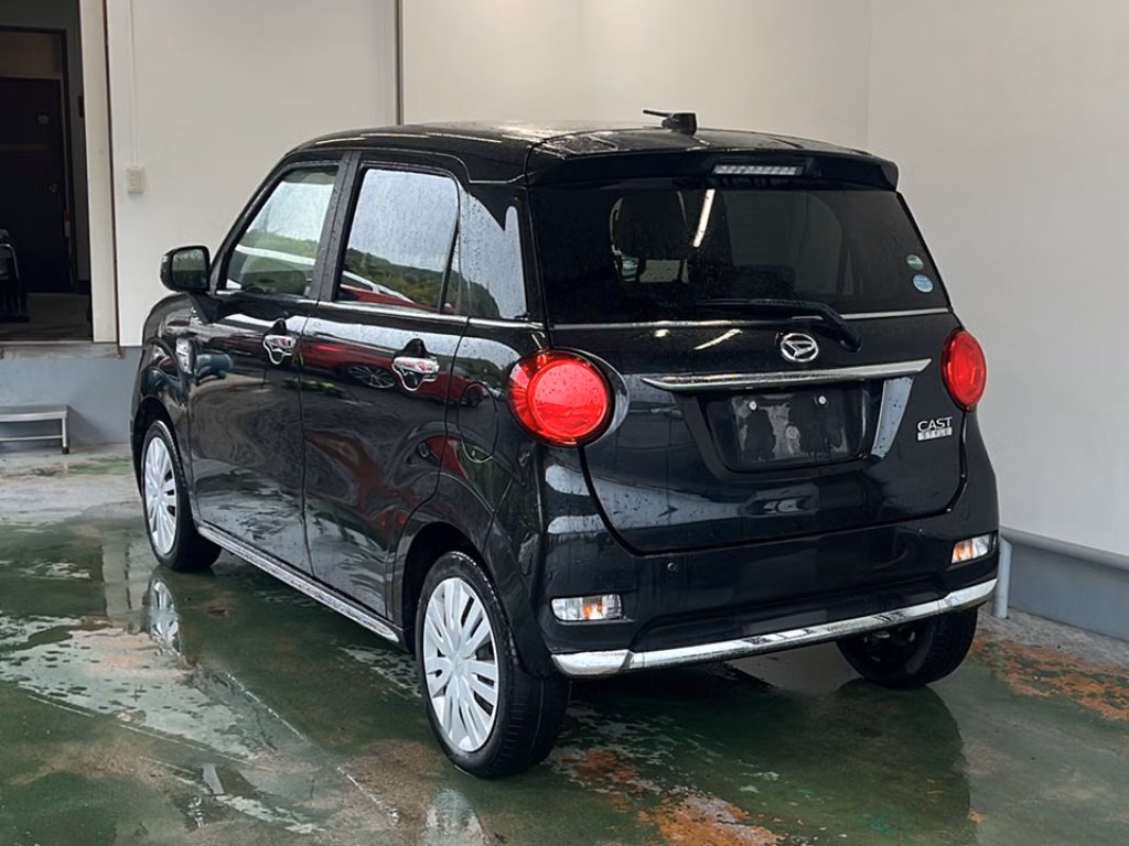 DAIHATSU CAST