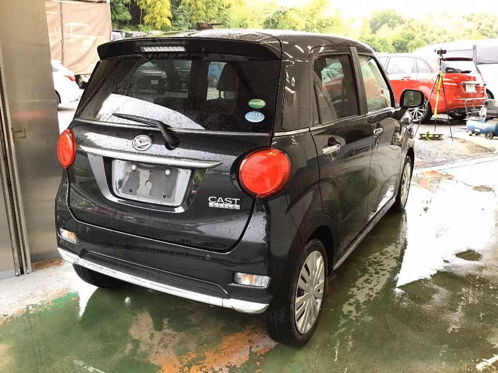 DAIHATSU CAST