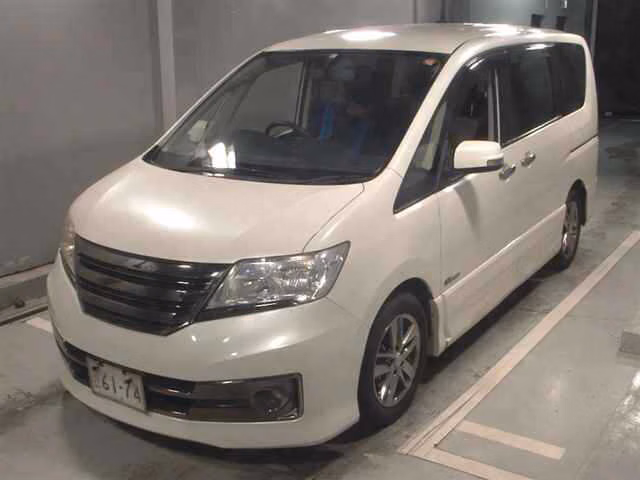 NISSAN SERENA