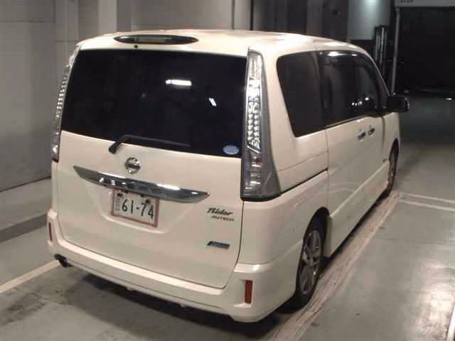 NISSAN SERENA