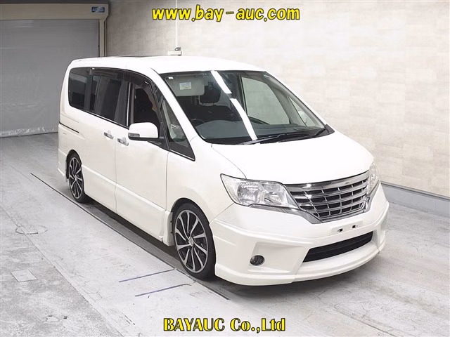 NISSAN SERENA
