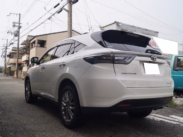 TOYOTA HARRIER