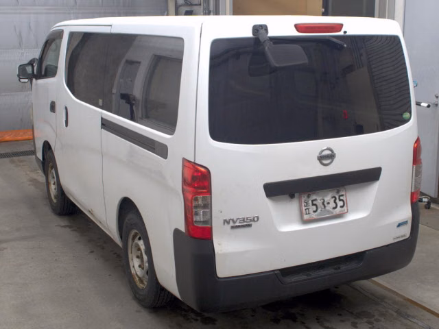 NISSAN NV350 CARAVAN