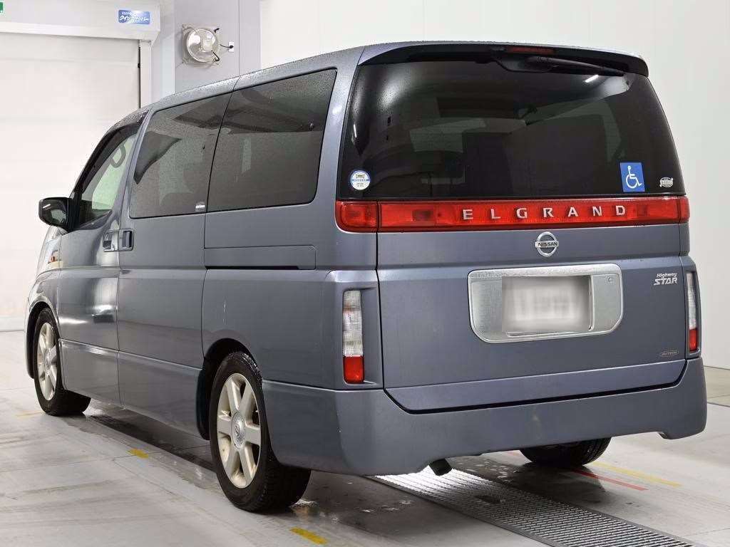 NISSAN ELGRAND