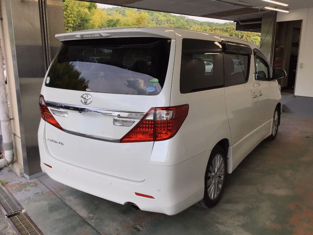 TOYOTA ALPHARD