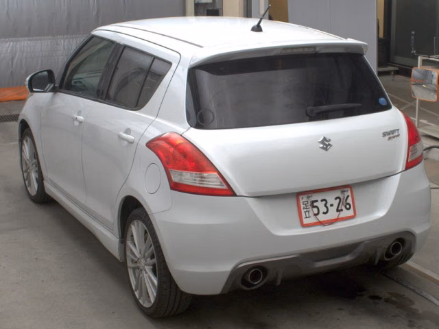 SUZUKI SWIFT