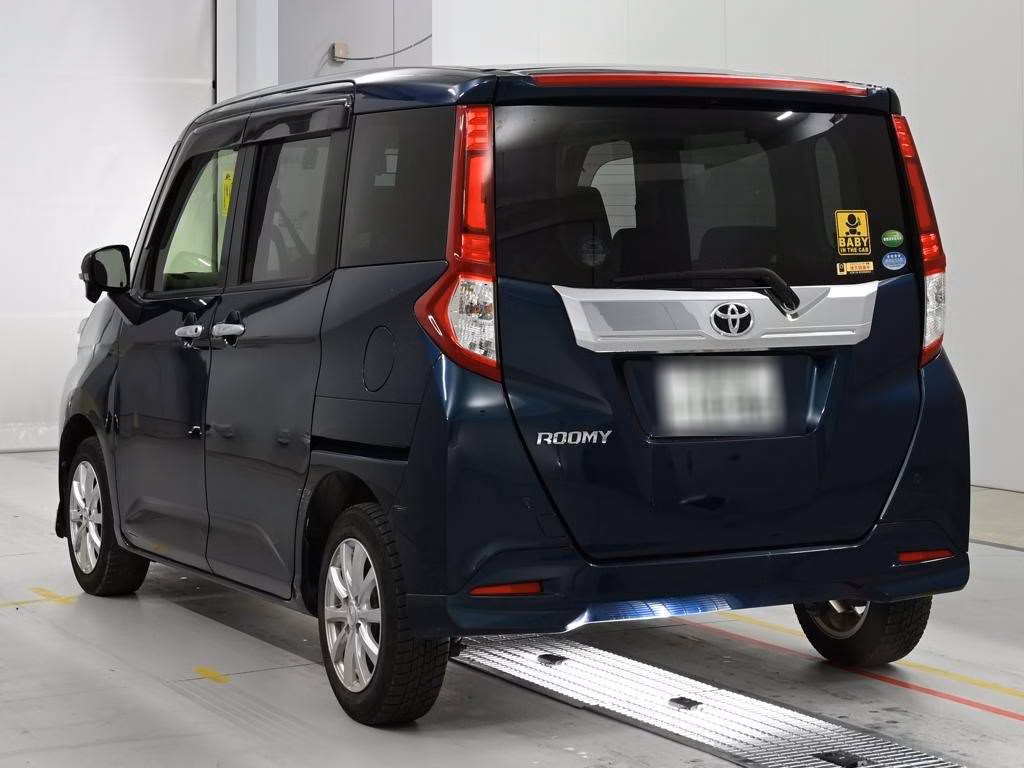 TOYOTA ROOMY