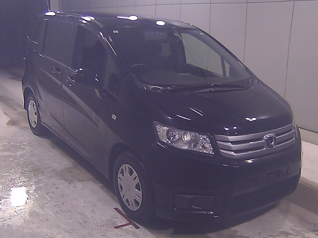 HONDA FREED SPIKE