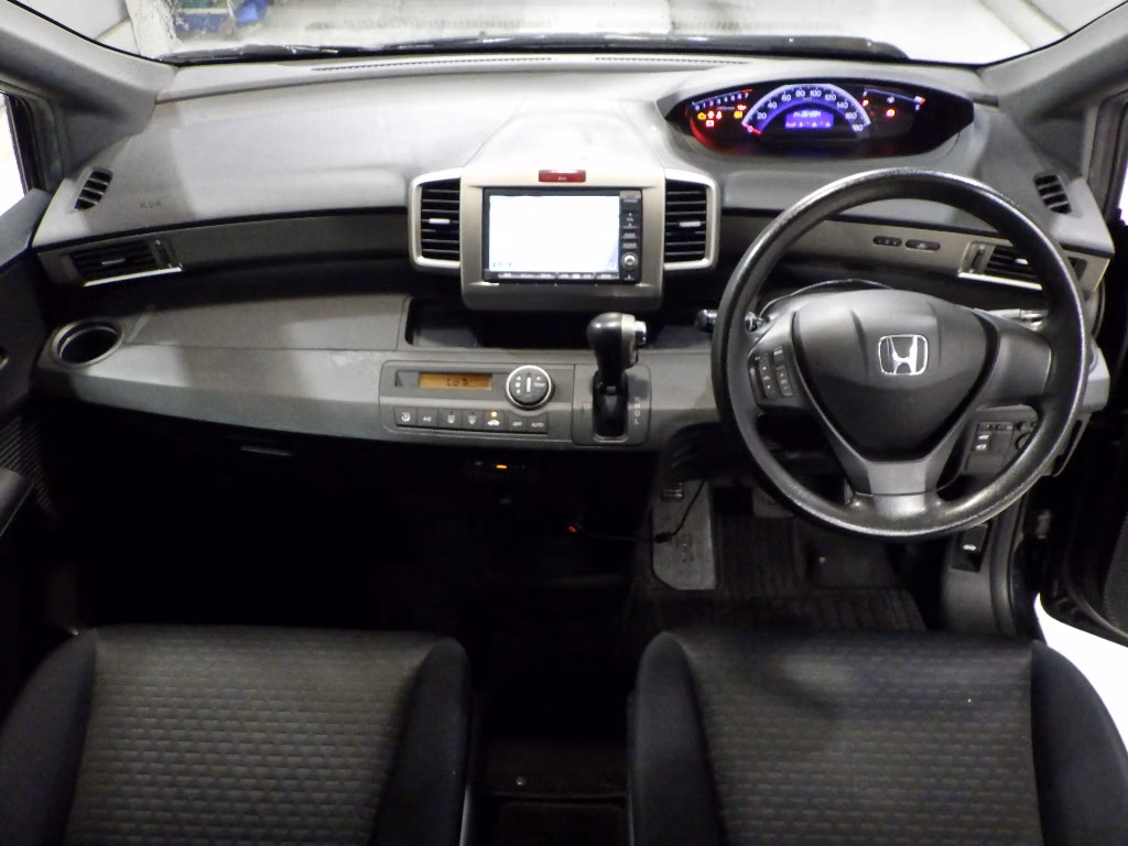 HONDA FREED SPIKE